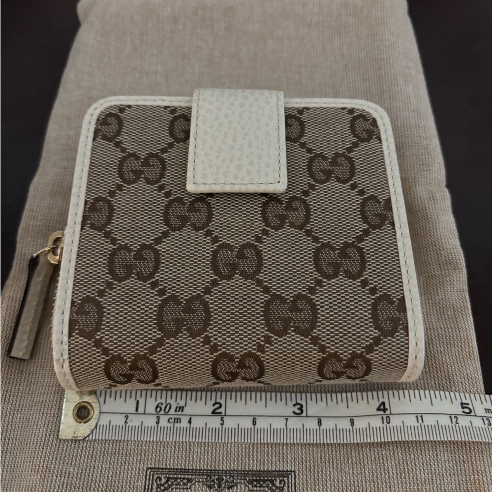 Gucci Wallet - Picture 8 of 10